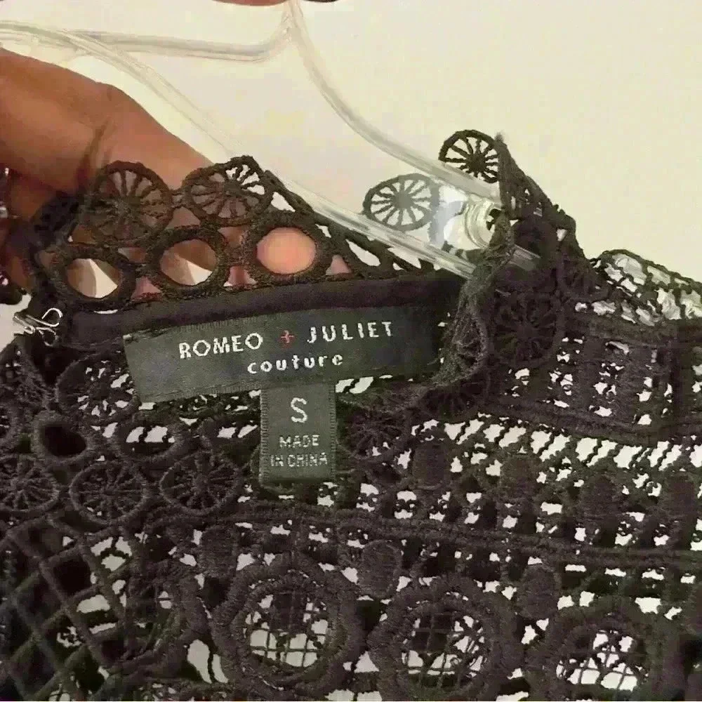 Romeo & Juliet black lace dress long sleeve top size S